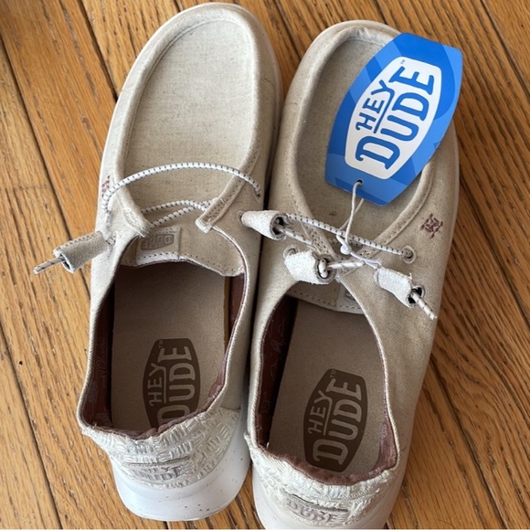 Hey Dude Wendy Slip on Shoes- NWT - Picture 4 of 4